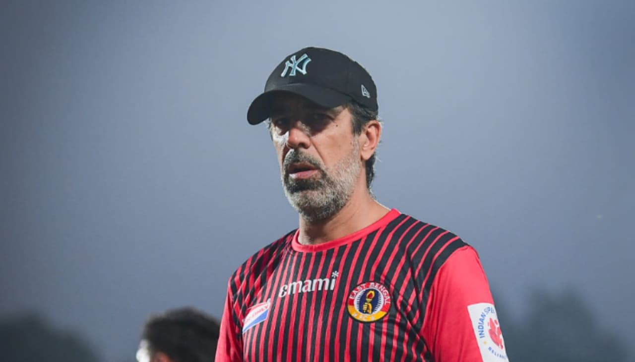 ভুটানে হারের খরা কাটিয়েছেন, এবার আইএসএল এ প্রথম জয়ের লক্ষ্যে অস্কার ব্রুজোঁ