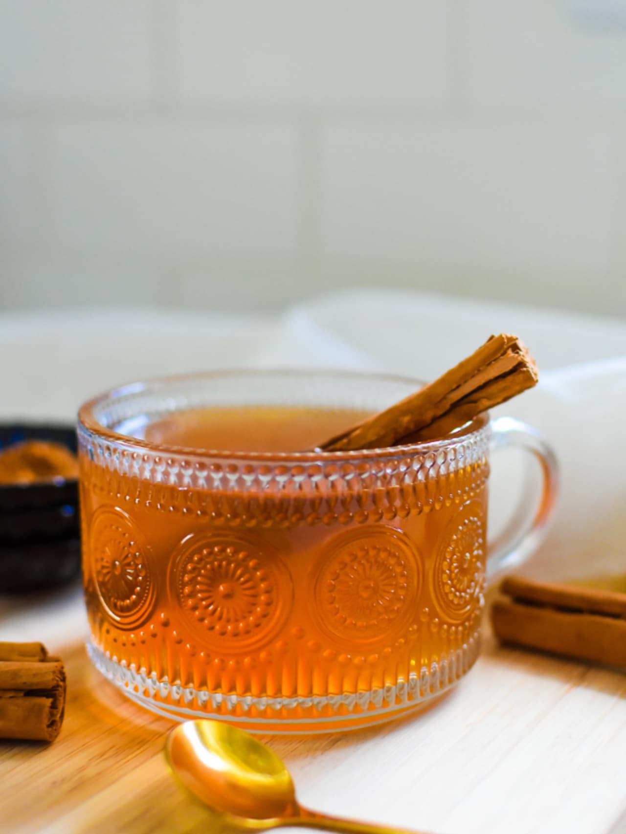 దాల్చిన చెక్క నీటితో ప్రయోజనాలు