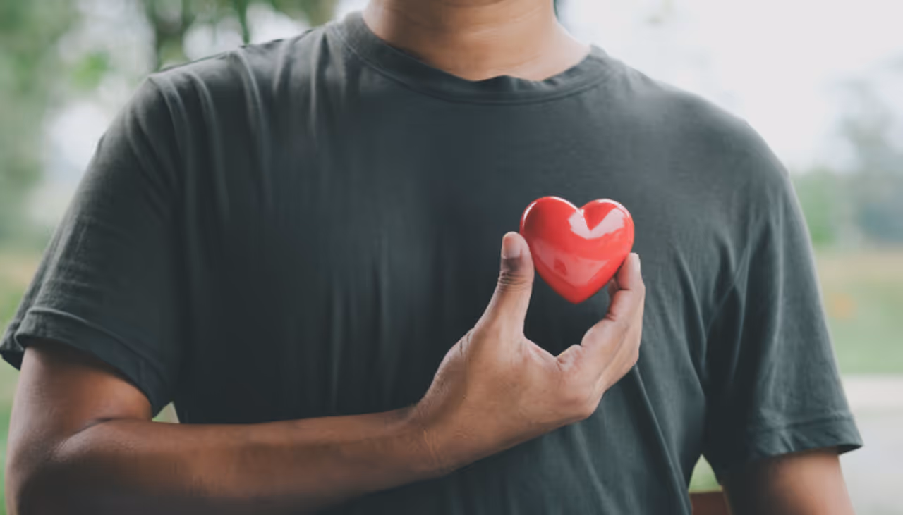 இதய நோயாளிகளின் உயிருக்கு உலை வைக்கும் '5' உணவுகள்; மறந்தும் கூட சாப்பிடாதீங்க!!