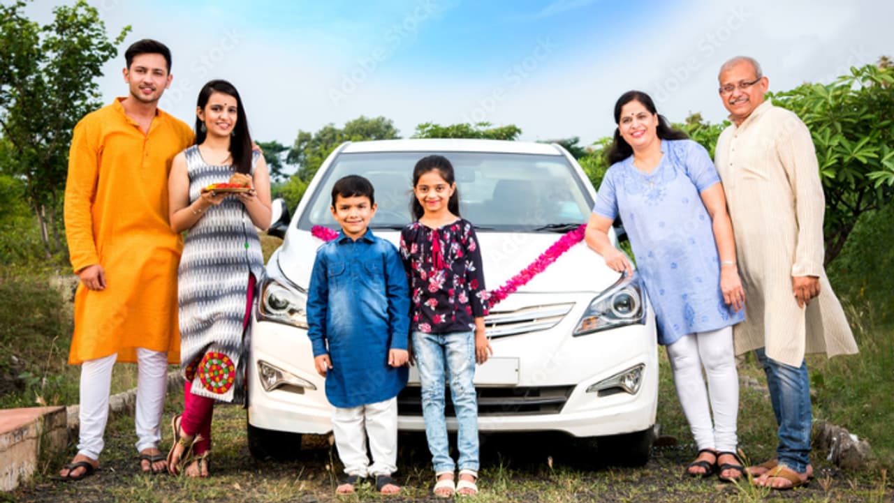 नवीन प्रीमियम 7 सीटर SUV नवीन प्रीमियम 7 सीटर SUV