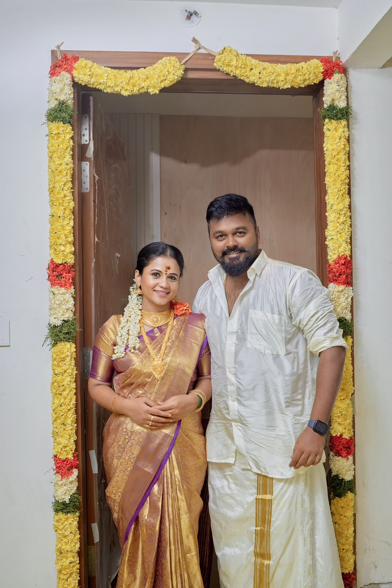 Manimegalai, Hussain