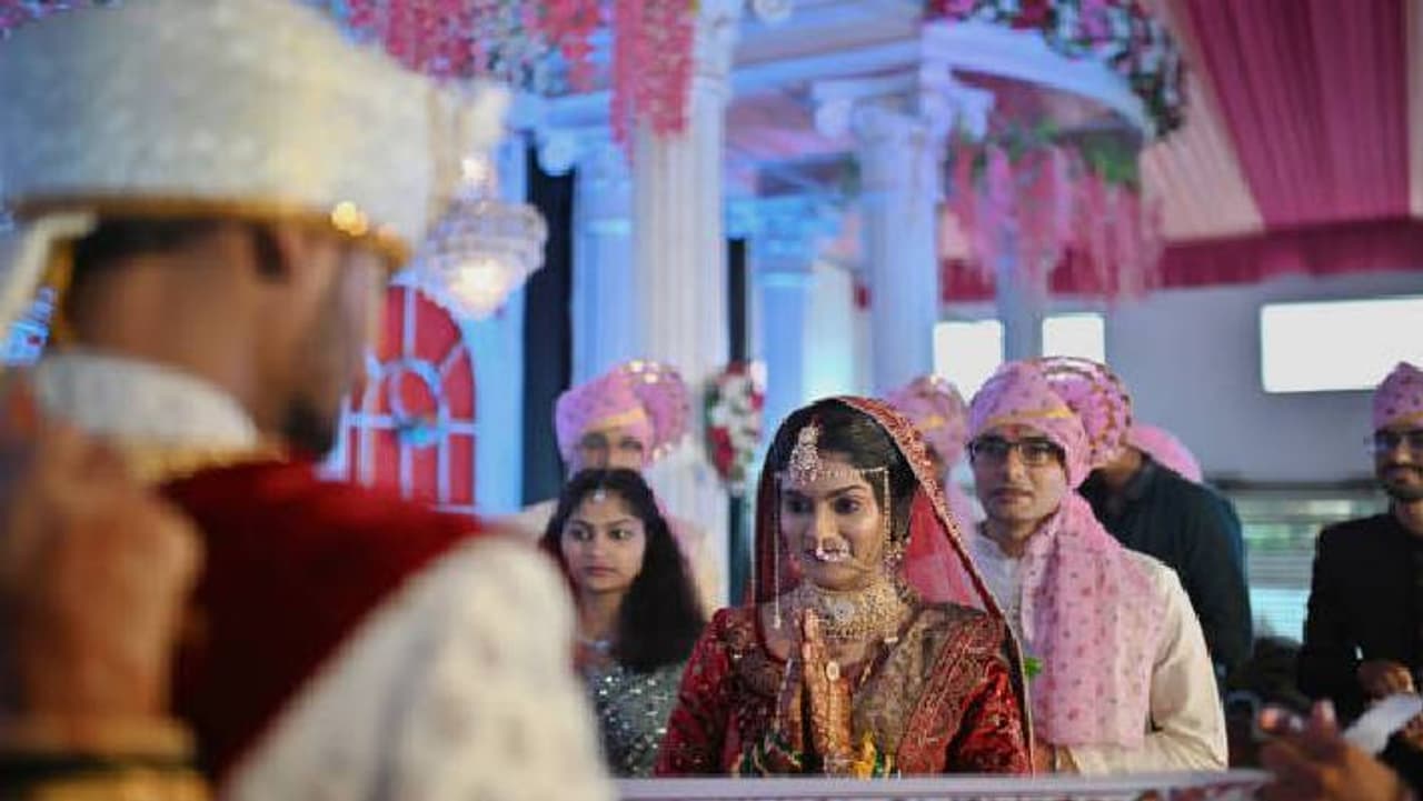 জন্ম তারিখই বলে দিতে পারে, আপনার বিয়ের ভাগ্য ঠিক কেমন?