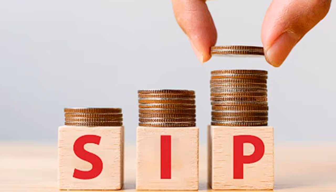 சிறிய மீன் கோட்டு பெரிய மீன் பிடிப்போம்