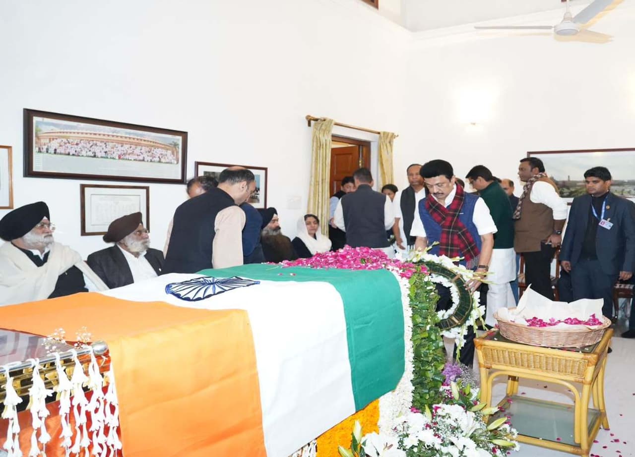 Stalin paid tribute Manmohan Singh