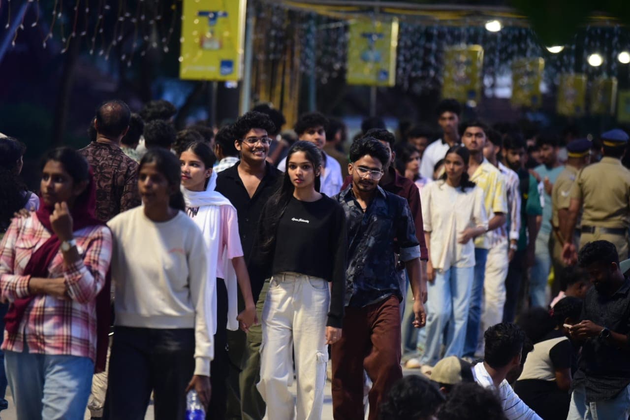 പുതുവത്സര ആഘോഷ ലഹരിയിൽ നാട്