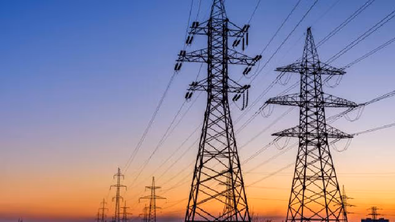 বিদ্যুতের চড়া বিলের সমস্যা নিয়ে বেশিরভাগ মানুষই জেরবার, এই পরিস্থিতিতে উপায় কী? বিদ্যুতের চড়া বিলের সমস্যা নিয়ে বেশিরভাগ মানুষই জেরবার, এই পরিস্থিতিতে উপায় কী?