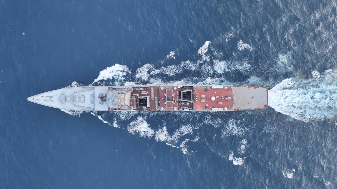 নৌশক্তি বাড়াচ্ছে ভারত