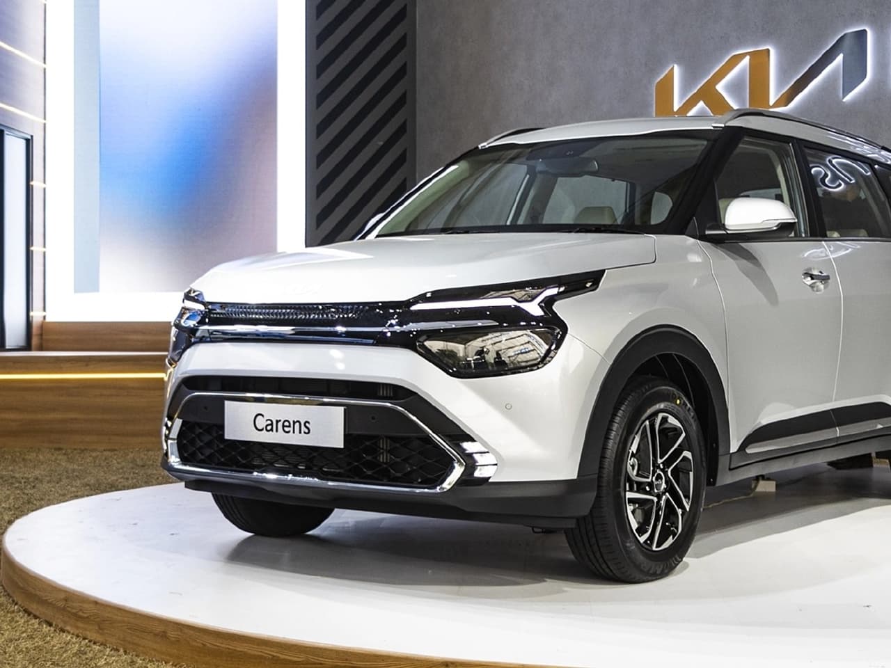 Kia Carens Facelift