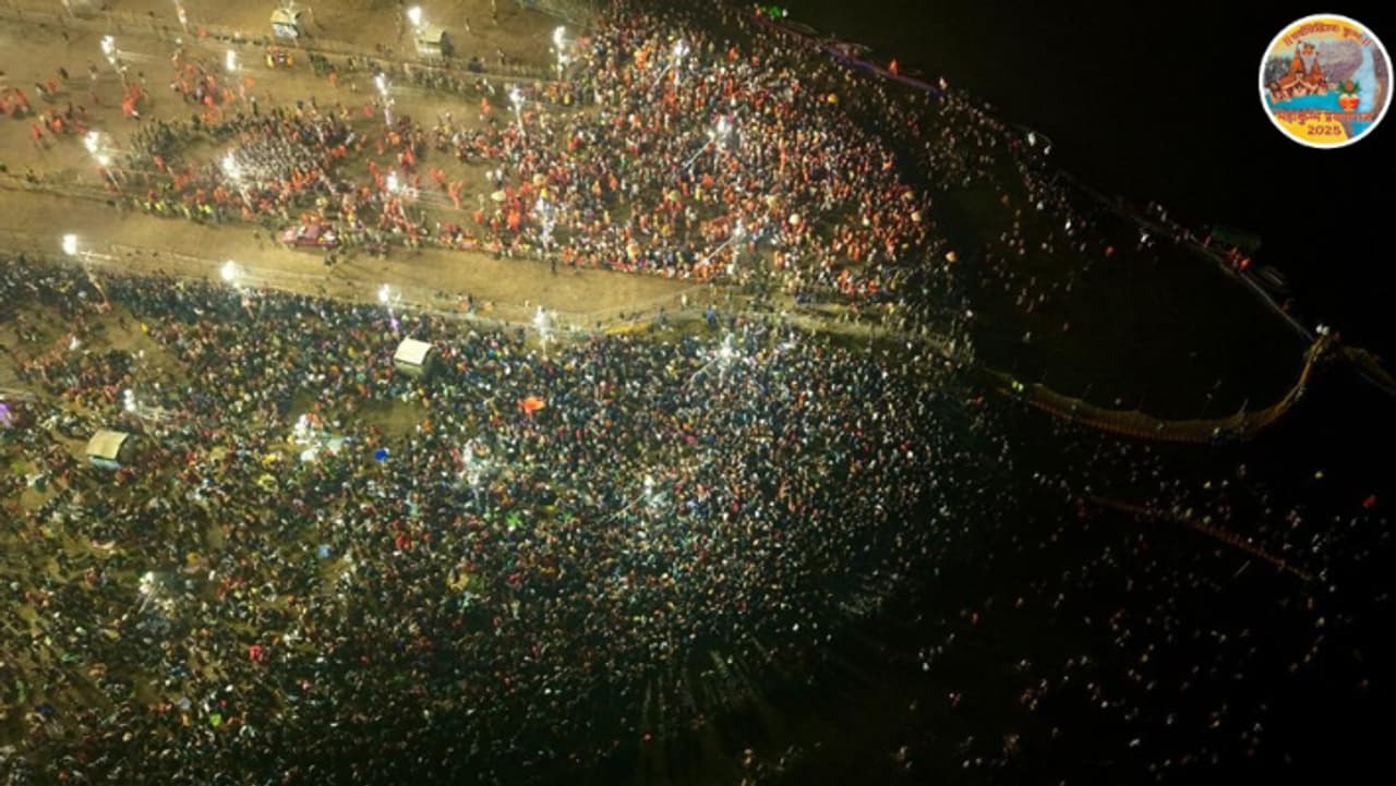 अद्भुत : ड्रोन से ली गईं तीसरे अमृत स्नान की 4 PHOTOS, देखेंगे, देखते ही रह जाएंगे