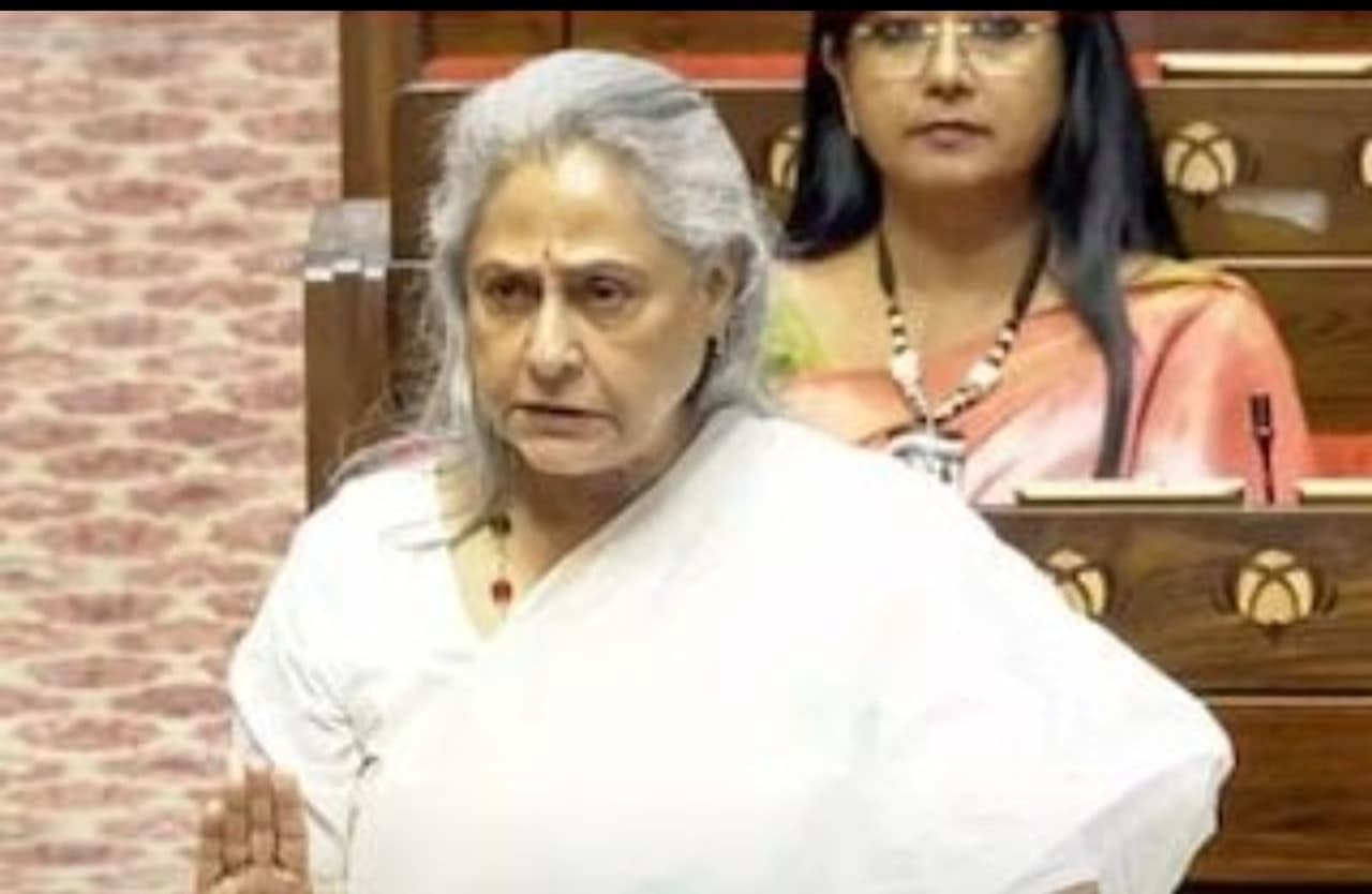 কুম্ভমেলা নিয়ে বিস্ফোরক জয়া বচ্চন কুম্ভমেলা নিয়ে বিস্ফোরক জয়া বচ্চন