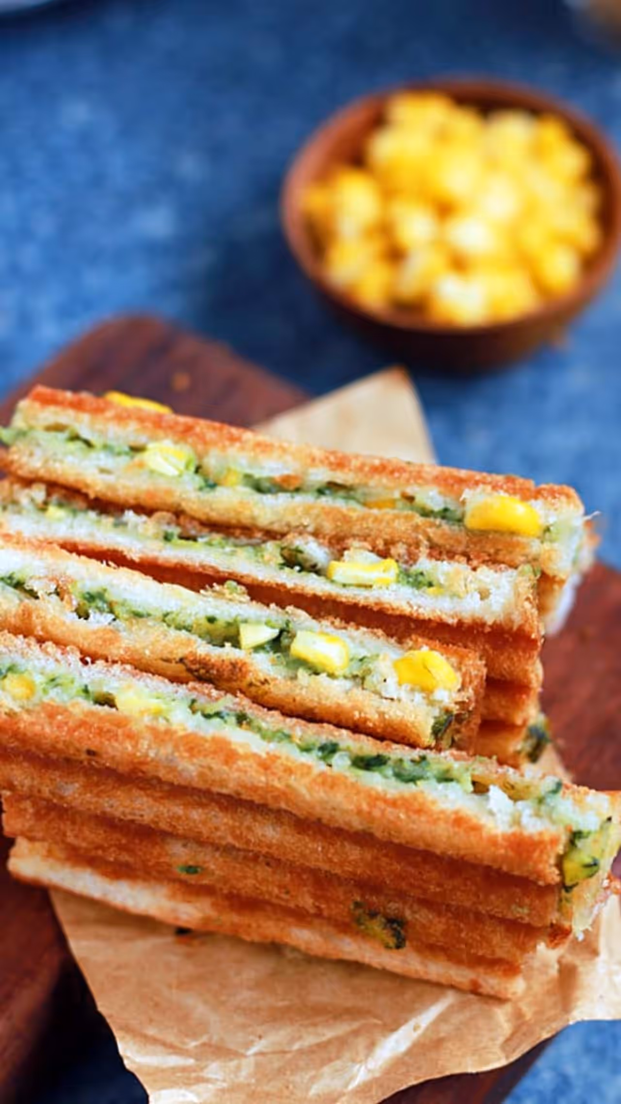 घरच्या घरी ग्रील सॅन्डविच कसं बनवावं, खाऊन मुलं चाटत राहतील बोट 