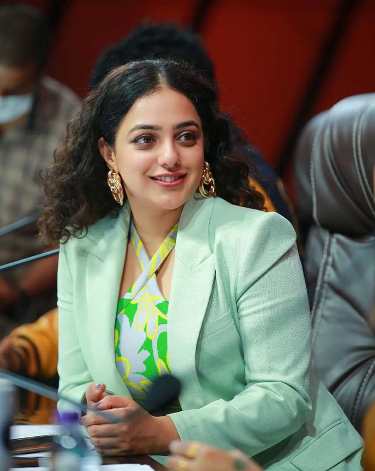 ಸಿಂಪಲ್ ಡ್ರೆಸ್ಗಳು ಸಿಂಪಲ್ ಡ್ರೆಸ್ಗಳು