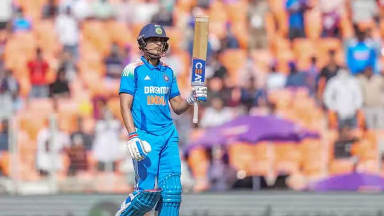 ஒரே போட்டியில் அடுக்கடுக்கான சாதனை! இங்கிலாந்துக்கு எதிராக சதம் விளாசிய சுப்மன் கில்