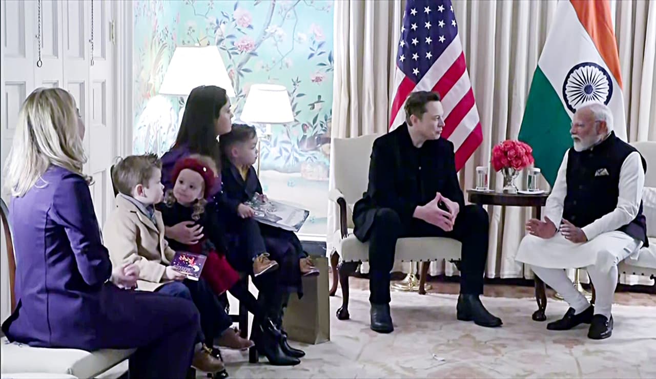 বিশ্বের সবচেয়ে ধনী ব্যক্তি ইলন মাস্কের সঙ্গে সাক্ষাৎ নরেন্দ্র মোদীর বিশ্বের সবচেয়ে ধনী ব্যক্তি ইলন মাস্কের সঙ্গে সাক্ষাৎ নরেন্দ্র মোদীর