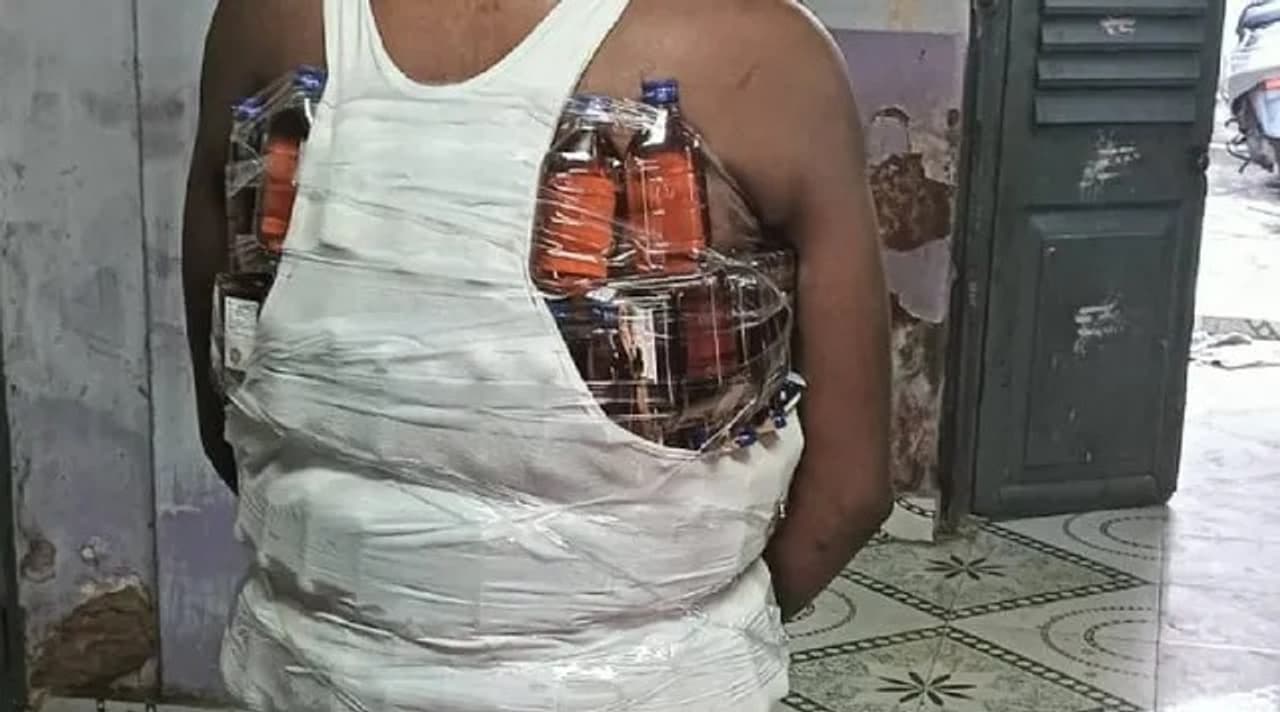 Man arrested for smuggling liquor