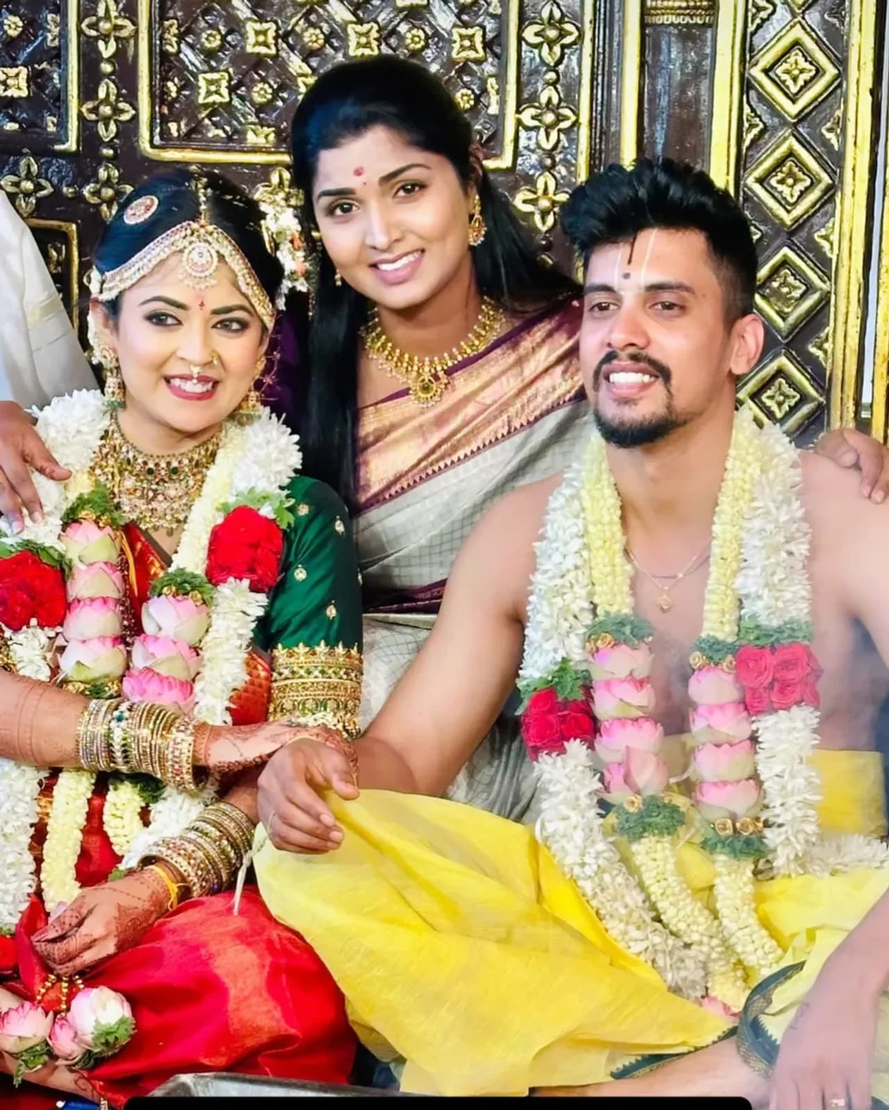 சீரியல் நடிகை மான்சி ஜோஷி திருமண போட்டோஸ்