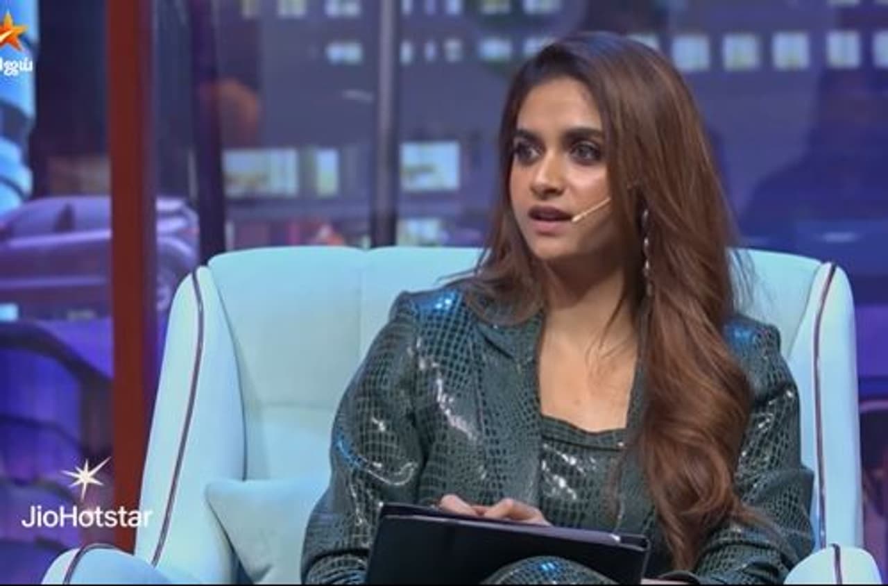 கீர்த்தி சுரேஷ்: கீர்த்தி சுரேஷ்: