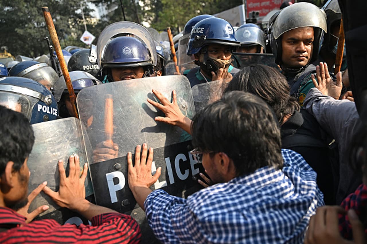 বাংলাদেশের রাজনীতিতে বদল!