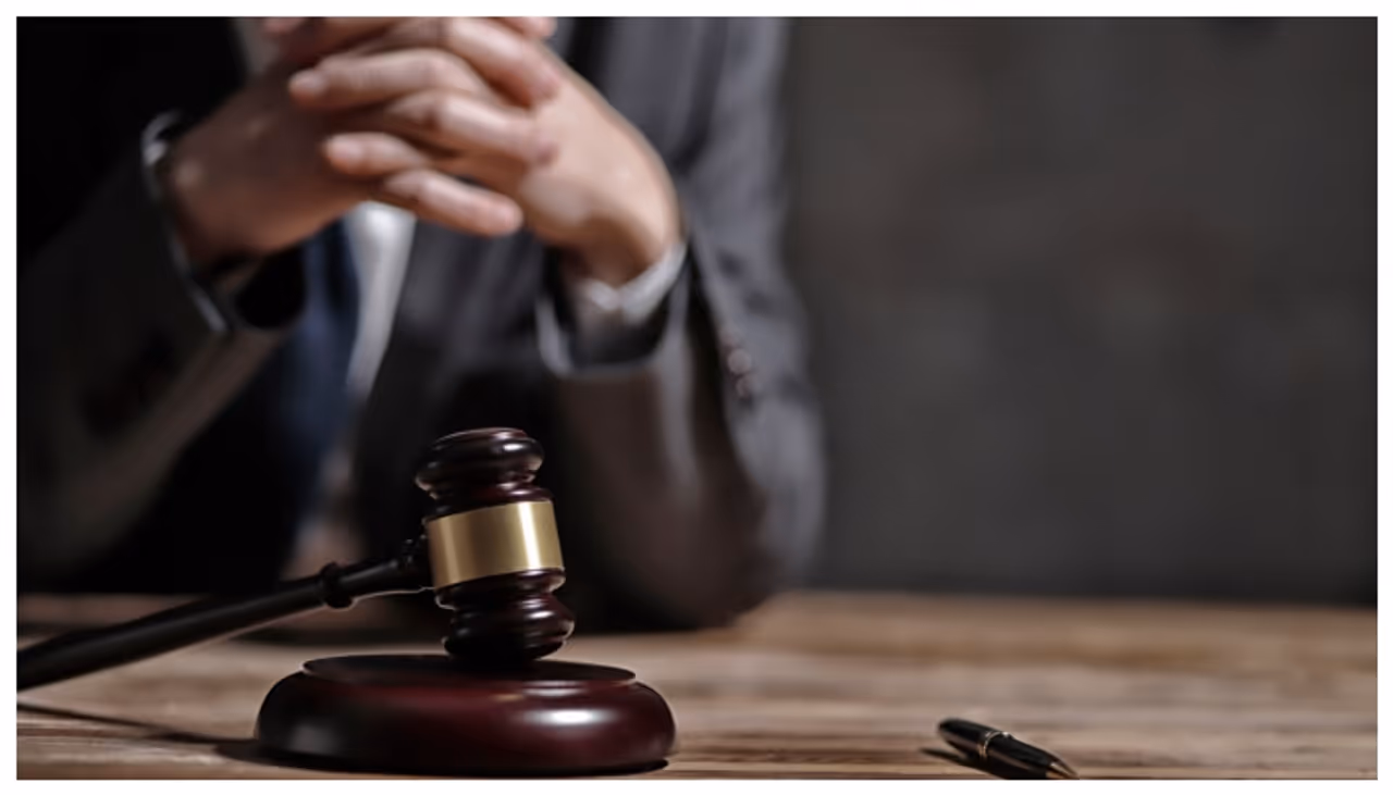 அவதூறு வழக்குகள் பற்றி உச்ச நீதிமன்றத்தின் கருத்து