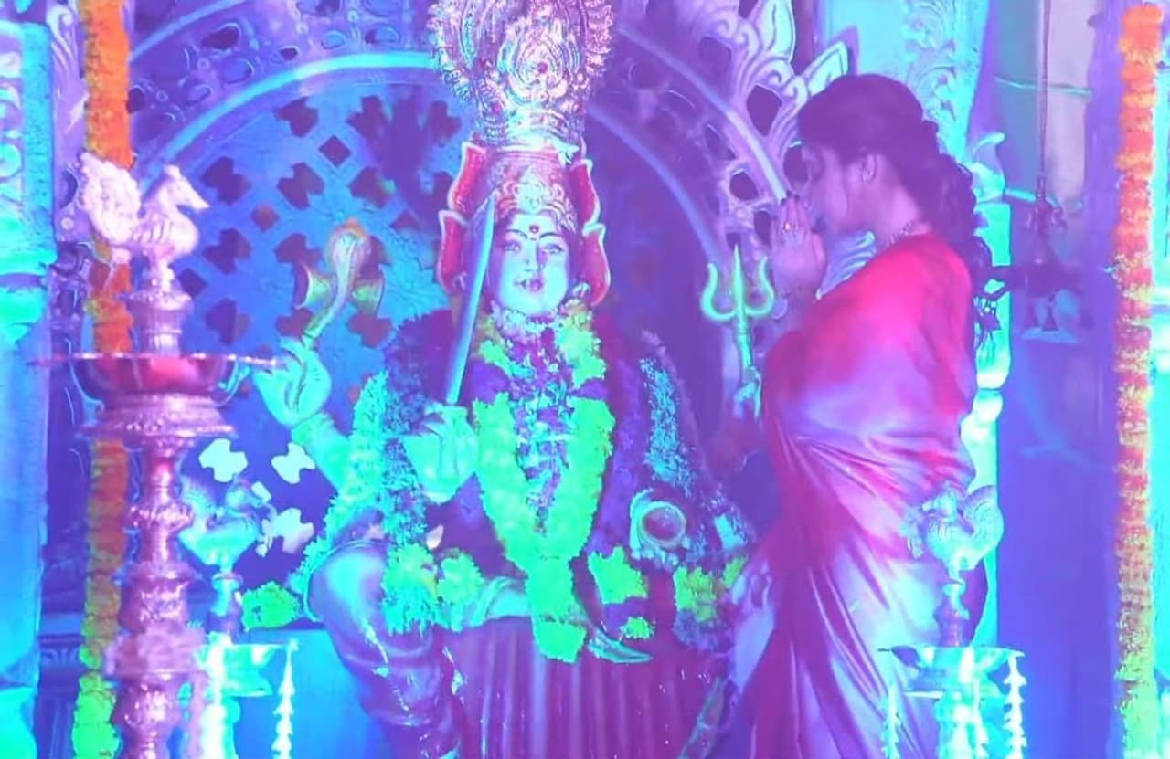 ಮೂಕುತಿ ಅಮ್ಮನ್ 2