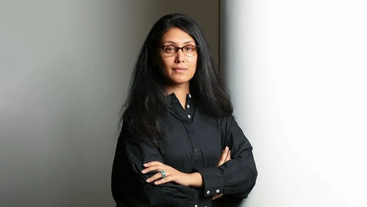 అంబానీ, అదానీ సరసన నిలిచిన ఈ యువతి ఎవరు?