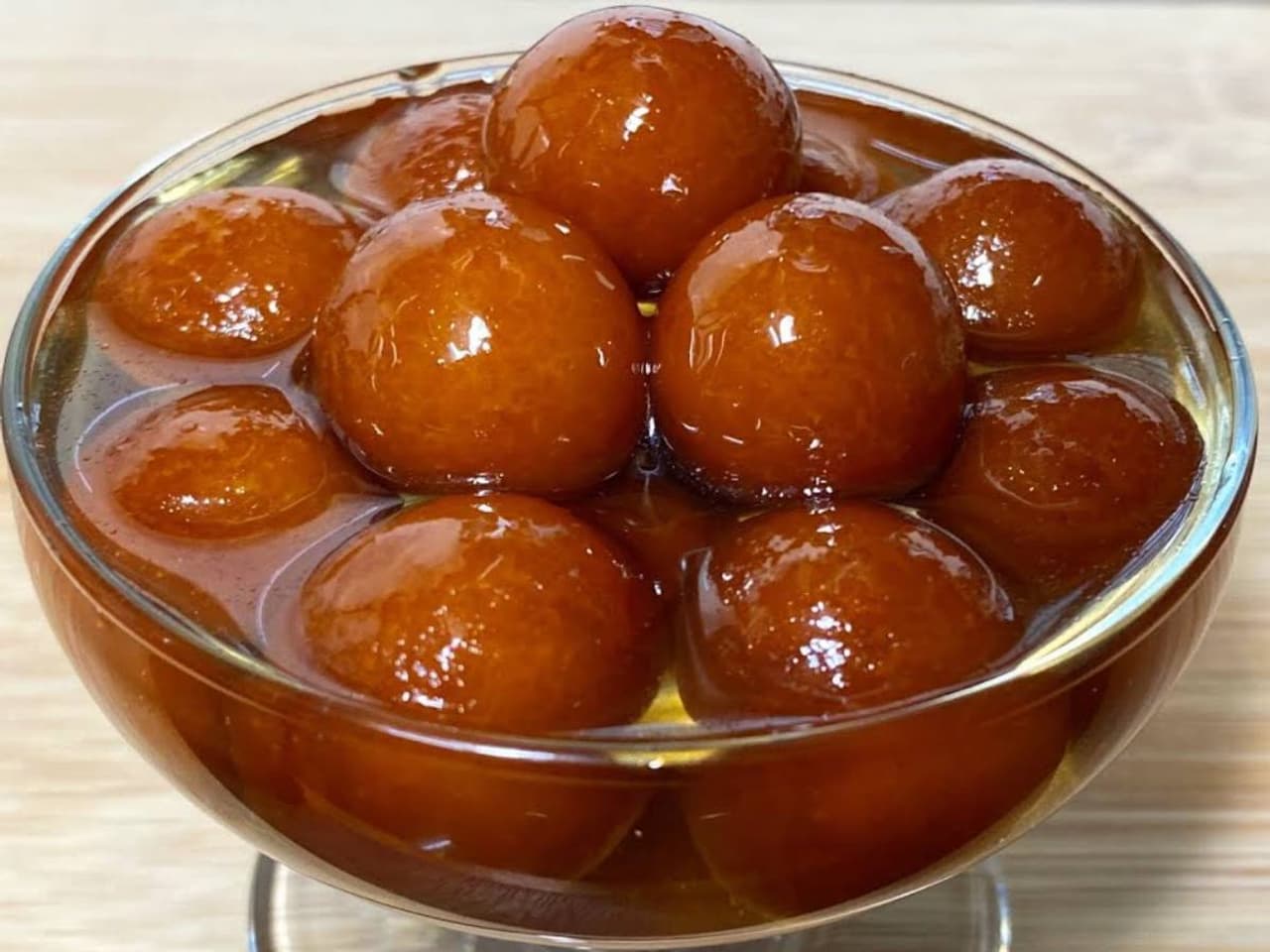 புதுச்சேரி பிரெட் குலாப் ஜாமூன் :