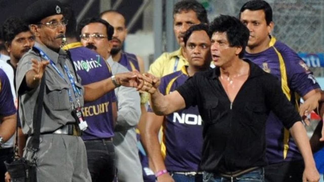 ಶಾರುಖ್ ಖಾನ್ VS ವಾಂಖೆಡೆ ಸ್ಟೇಡಿಯಂ ಸೆಕ್ಯುರಿಟಿ ಶಾರುಖ್ ಖಾನ್ VS ವಾಂಖೆಡೆ ಸ್ಟೇಡಿಯಂ ಸೆಕ್ಯುರಿಟಿ