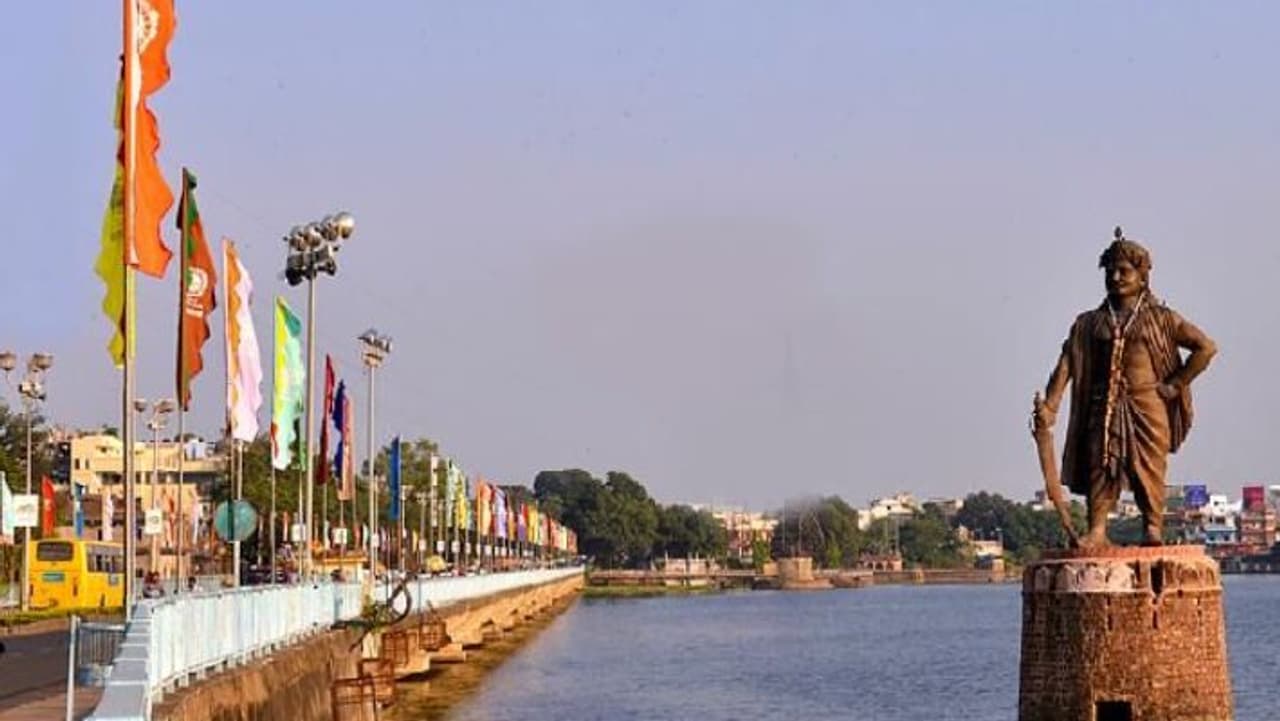 बड़ा तालाब बड़ा तालाब