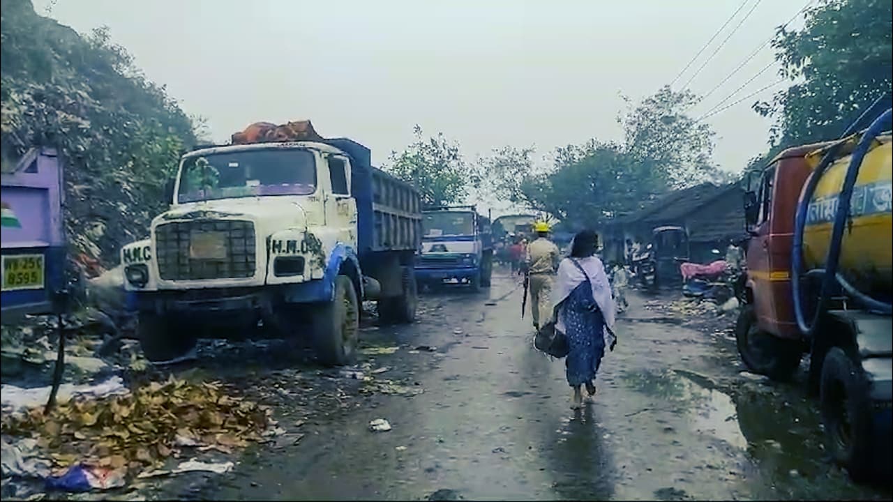বিপদের সামনে হাওড়া
