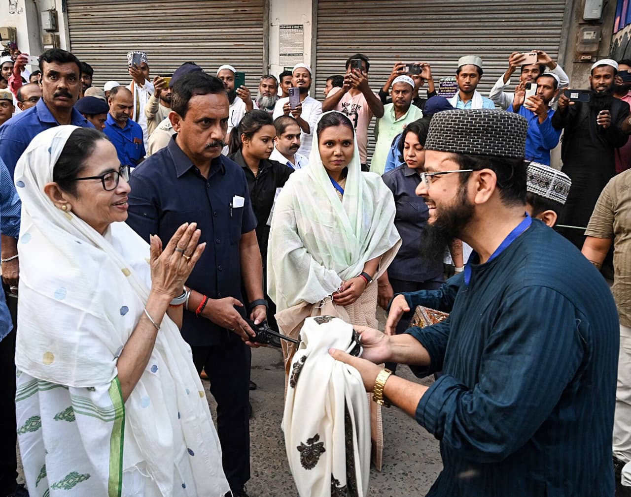 ফুরফুরা শরিফে নয়া সমীকরণ ফুরফুরা শরিফে নয়া সমীকরণ