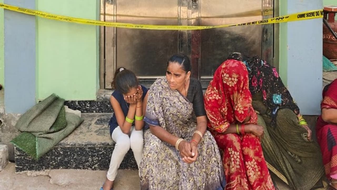 युवक ने भाई की साली की हत्या कर खुद को भी मारी गोली युवक ने भाई की साली की हत्या कर खुद को भी मारी गोली