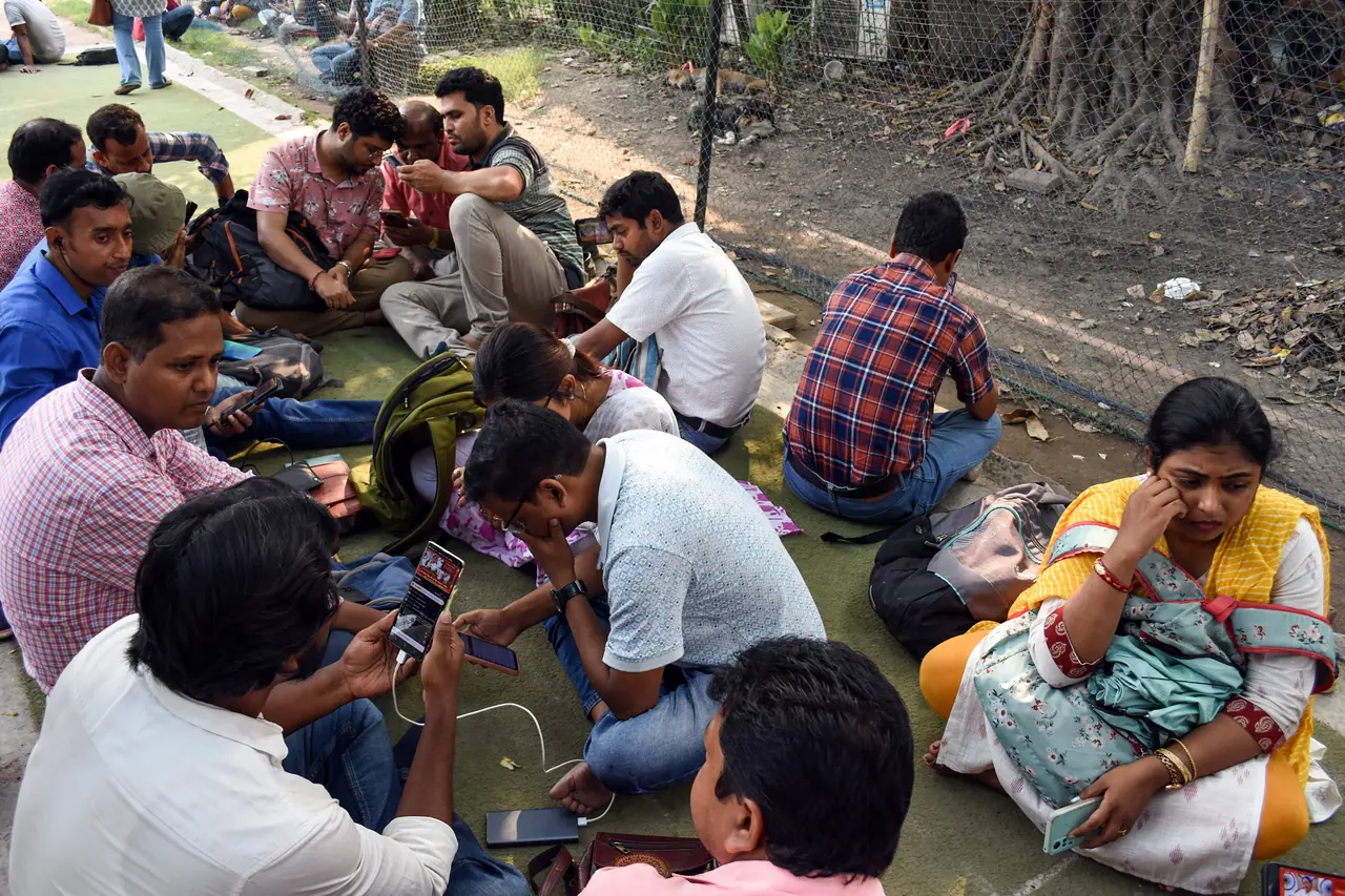 চাকরিহারা শিক্ষক শিক্ষা কর্মীদের বেতন চাকরিহারা শিক্ষক শিক্ষা কর্মীদের বেতন