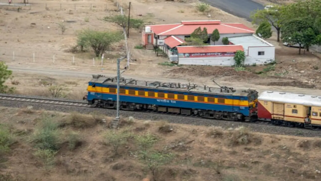 भारतातील पहिली रेल्वे भारतातील पहिली रेल्वे