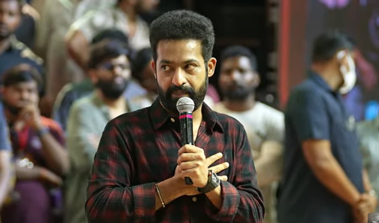 డిజాస్టర్‌ దిశగా `వార్‌ 2` 