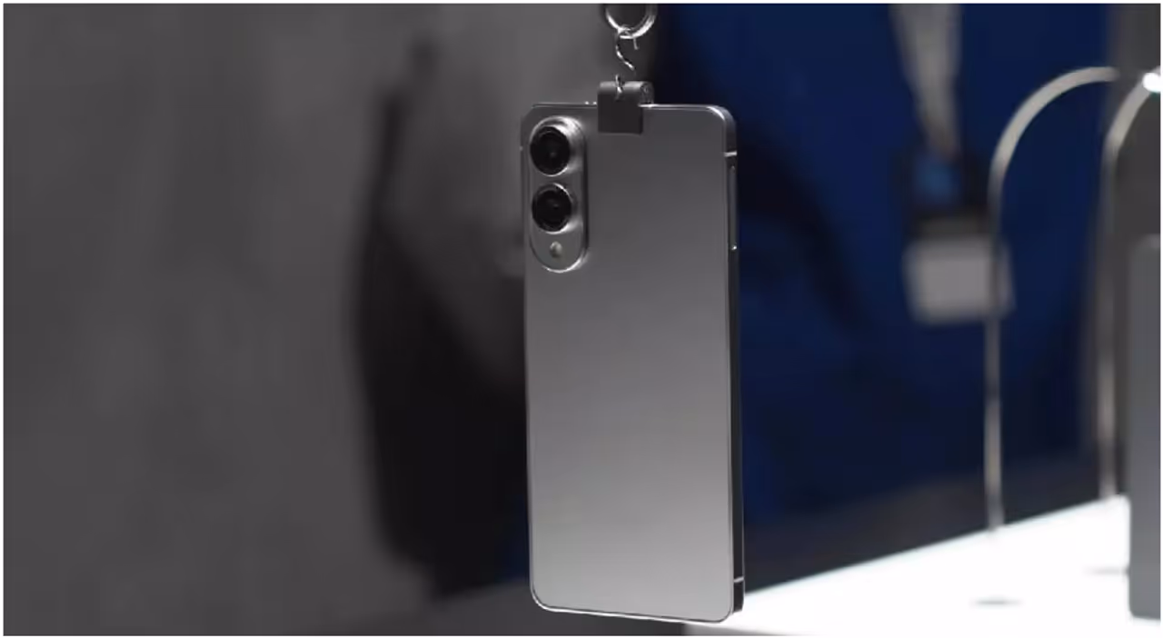 1. Samsung Galaxy S25 5G