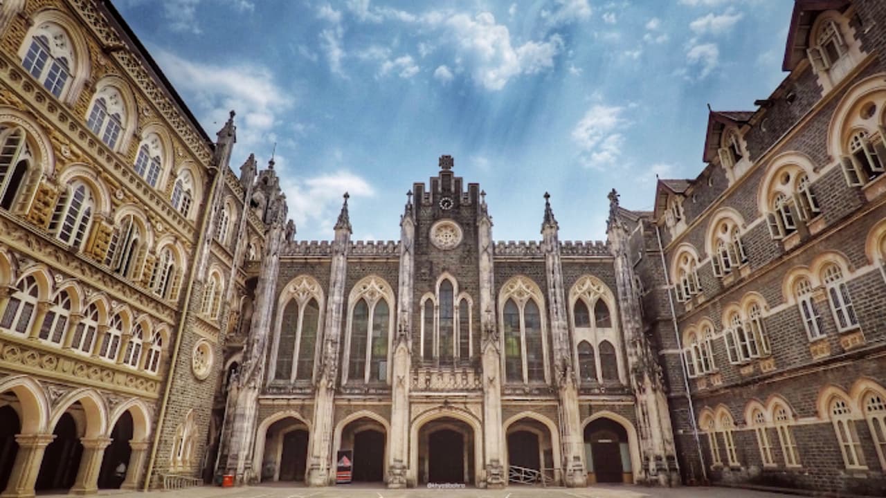 सेंट झेवियर्स कॉलेज (St. Xavier's College) सेंट झेवियर्स कॉलेज (St. Xavier's College)