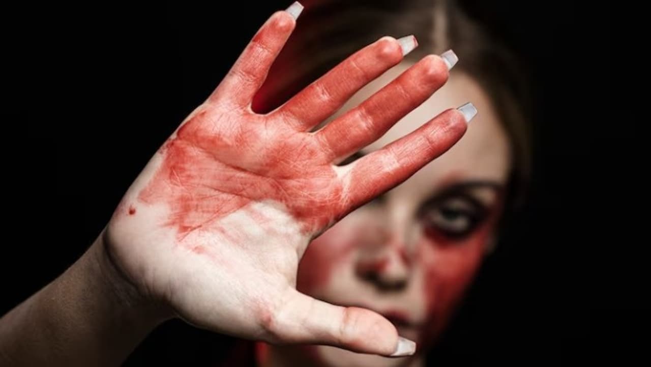 प्रेम में अंधी बेटी ने रच डाली खौफनाक साजिश