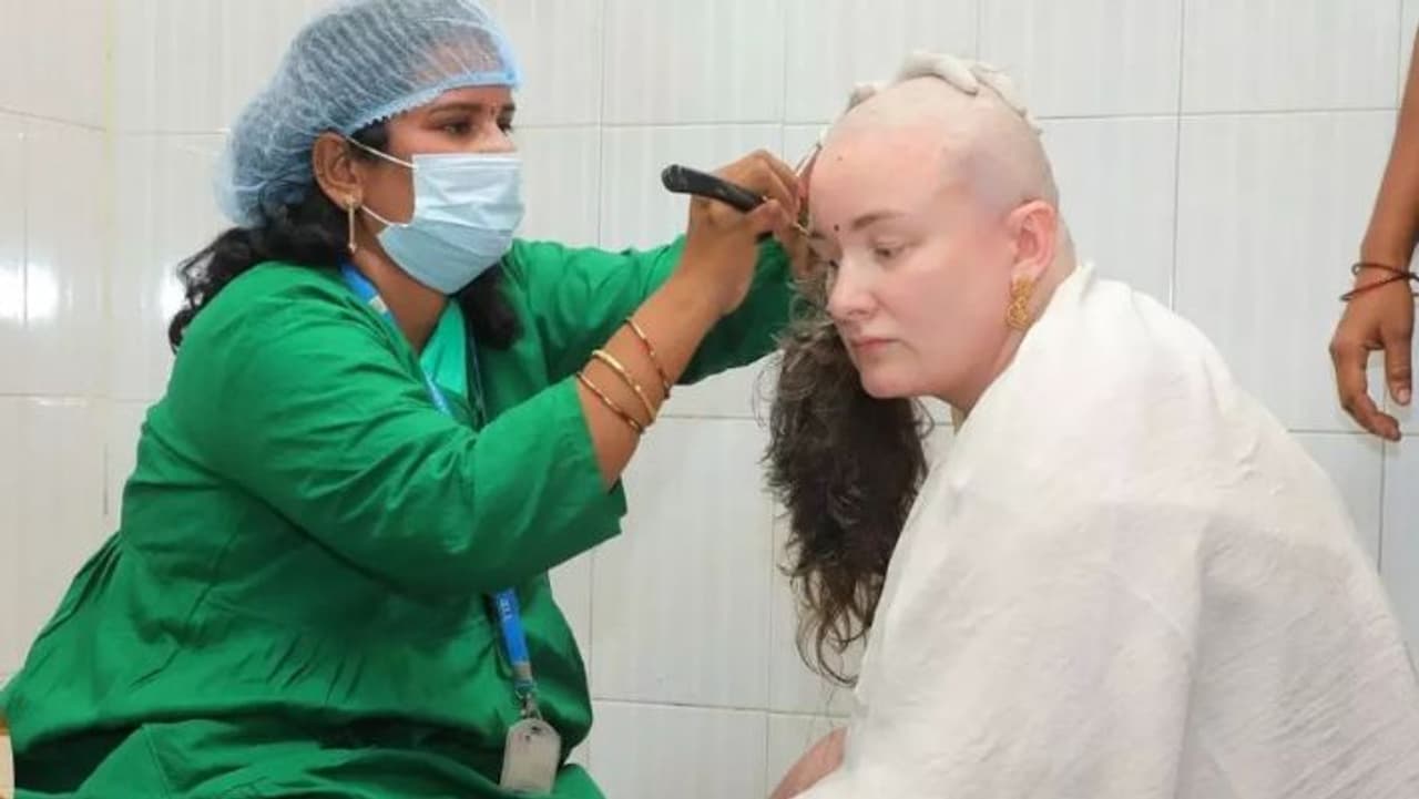 पवन कल्याण की पत्नी अन्ना लेजनेवा पवन कल्याण की पत्नी अन्ना लेजनेवा