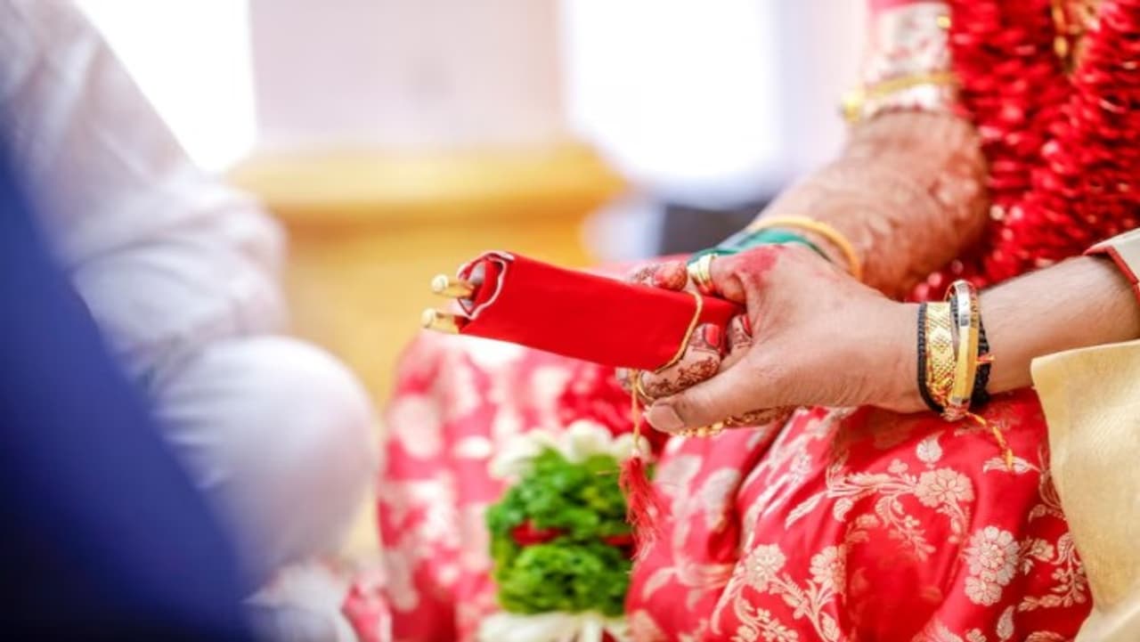 2 साल से मायके में रह रही थी पत्नी 2 साल से मायके में रह रही थी पत्नी