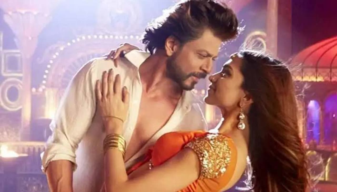 How Close Are Deepika Padukone and Shah Rukh Khan?