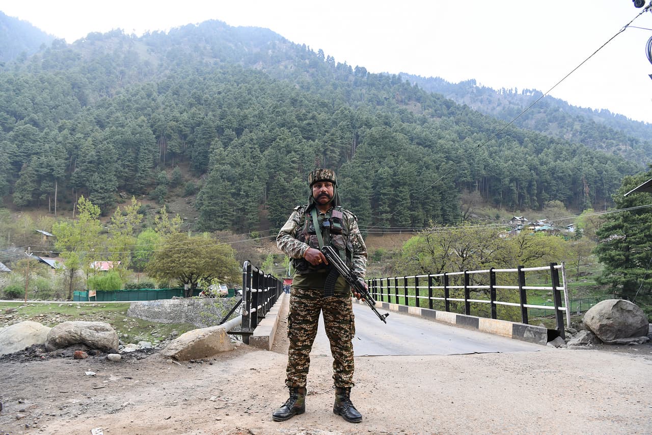 ভয়ঙ্কর ভূস্বর্গ ভয়ঙ্কর ভূস্বর্গ