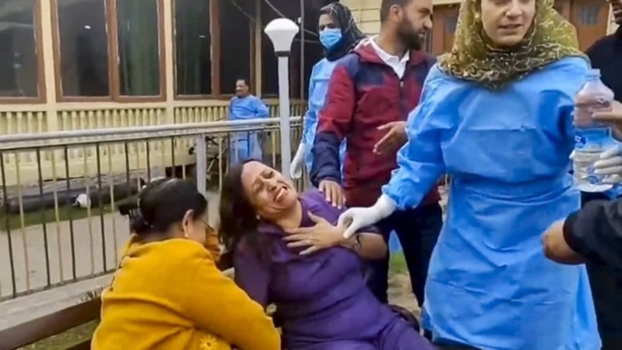 जम्मू काश्मीरमधील पहलगम दहशतवादी हल्ल्याने हादरले