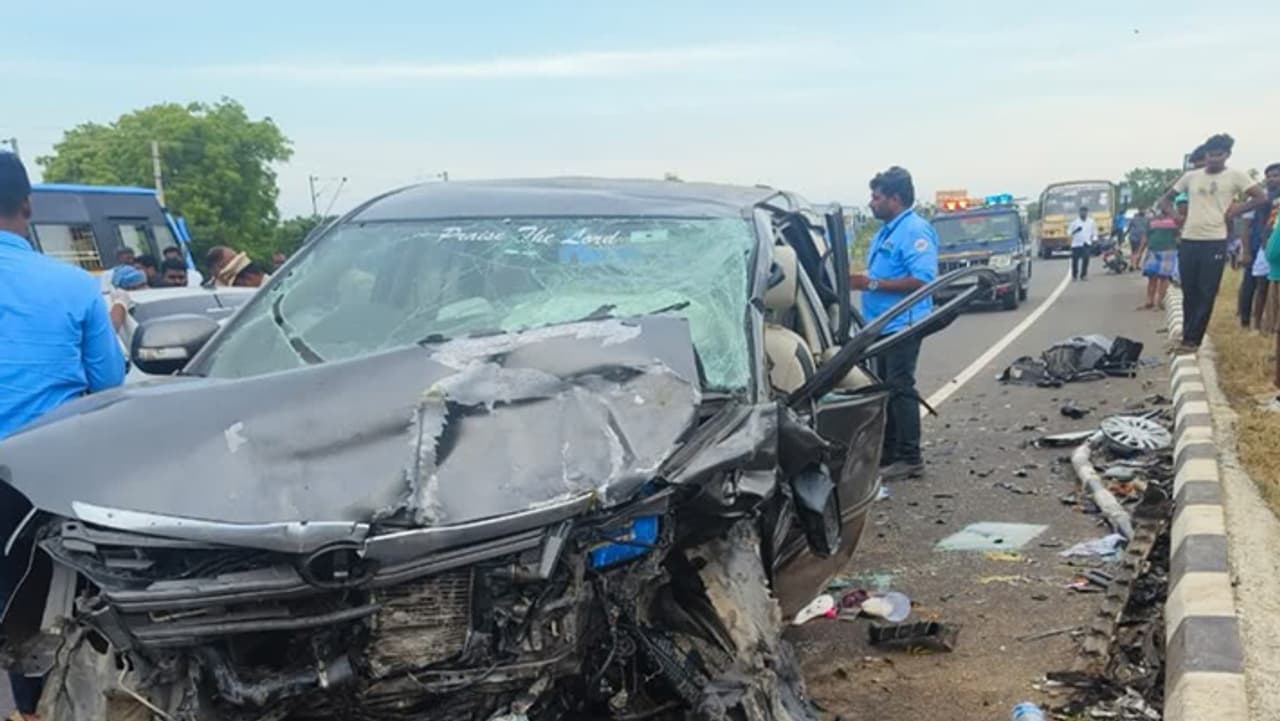 Innova car Innova car