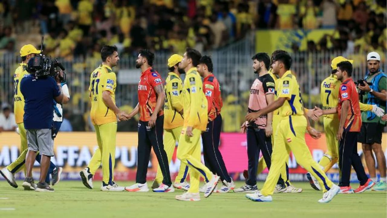 CSK ಪ್ಲೇಆಫ್ನಿಂದ ಹೊರಗೆ CSK ಪ್ಲೇಆಫ್ನಿಂದ ಹೊರಗೆ