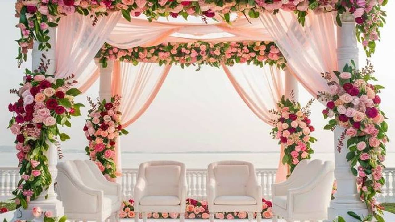 প্রাকৃতিক সৌন্দর্যের মাঝেই ডেস্টিনেশন ওয়েডিং প্রাকৃতিক সৌন্দর্যের মাঝেই ডেস্টিনেশন ওয়েডিং