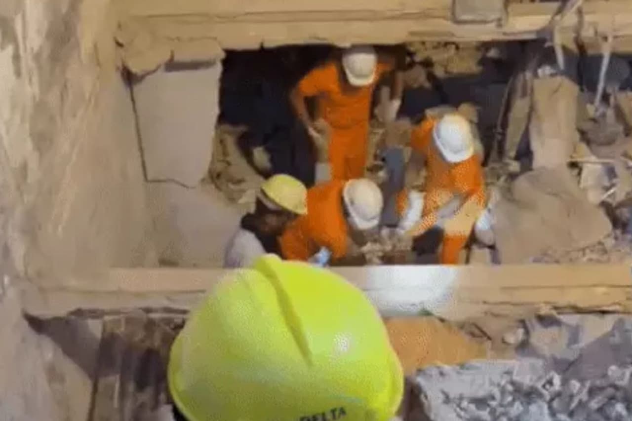 दो दिन में मलबे से निकली 9 लाशें दो दिन में मलबे से निकली 9 लाशें