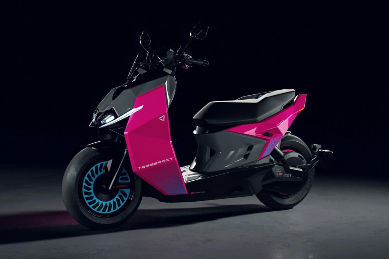 Ultraviolette Tesseract