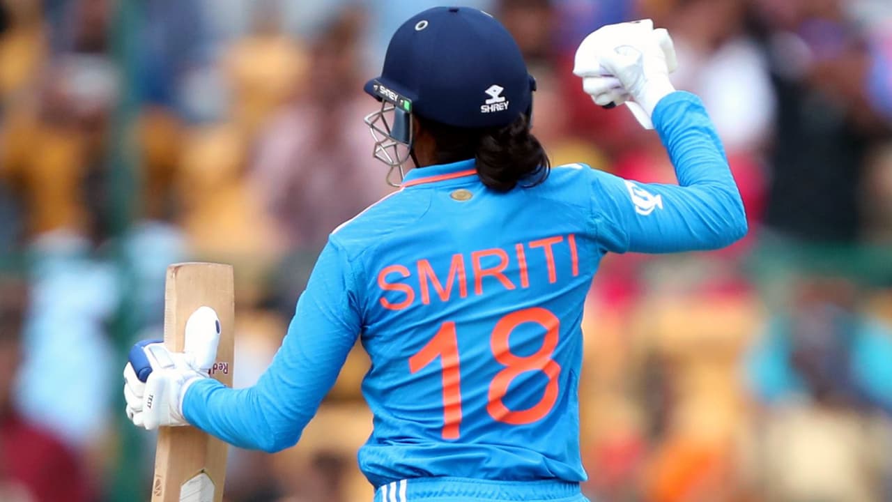 ಮೈದಾನದಲ್ಲಿ ಮಿಂಚುತ್ತಿದೆ ಸ್ಮೃತಿ ಮಂಧನಾ ಬ್ಯಾಟ್