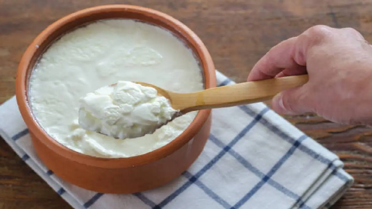 பழைய தயிரை பயன்படுத்தும் வழிகள்