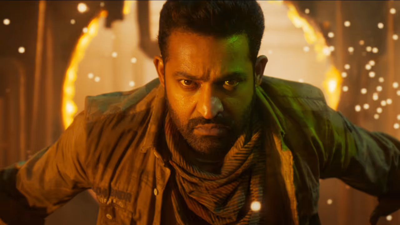 1.ఎన్టీఆర్‌ యాక్షన్‌ ఎంట్రీ 